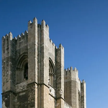 Alfama Deluxe Duplex By Lovelystay *