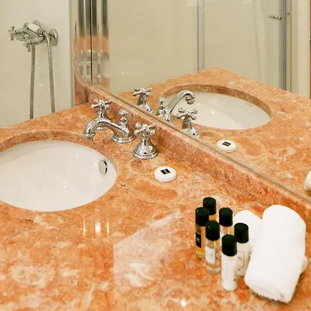 Alfama Deluxe Duplex By Lovelystay *